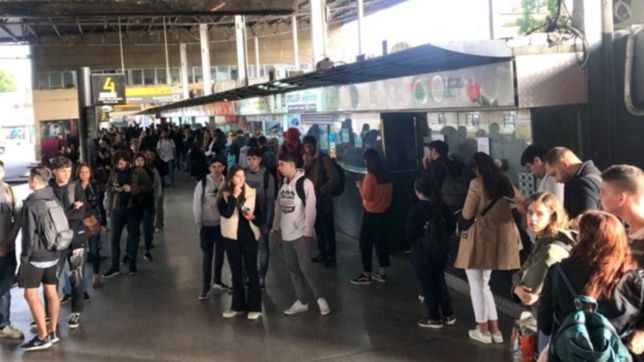 la costera no sale de la terminal de la plata hacia capital