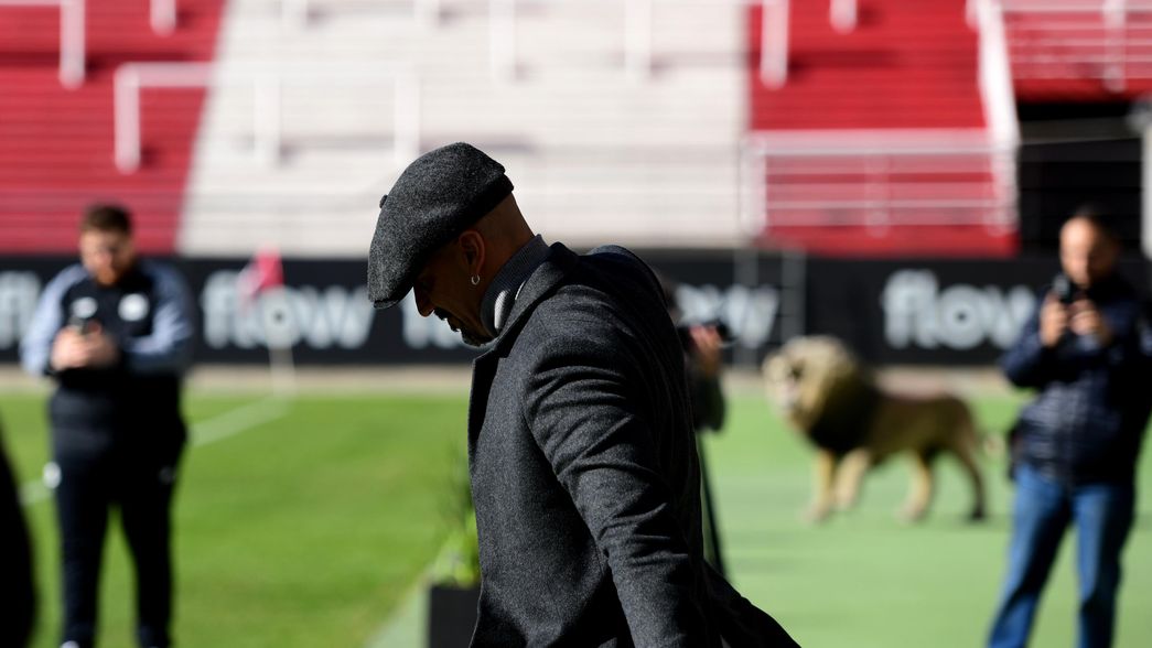 Verón se sumó a las leyendas del fútbol mundial que despidieron a Baresi tras su muerte