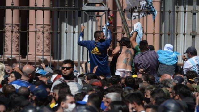 suspendieron el velatorio de maradona y su cuerpo ya fue trasladado