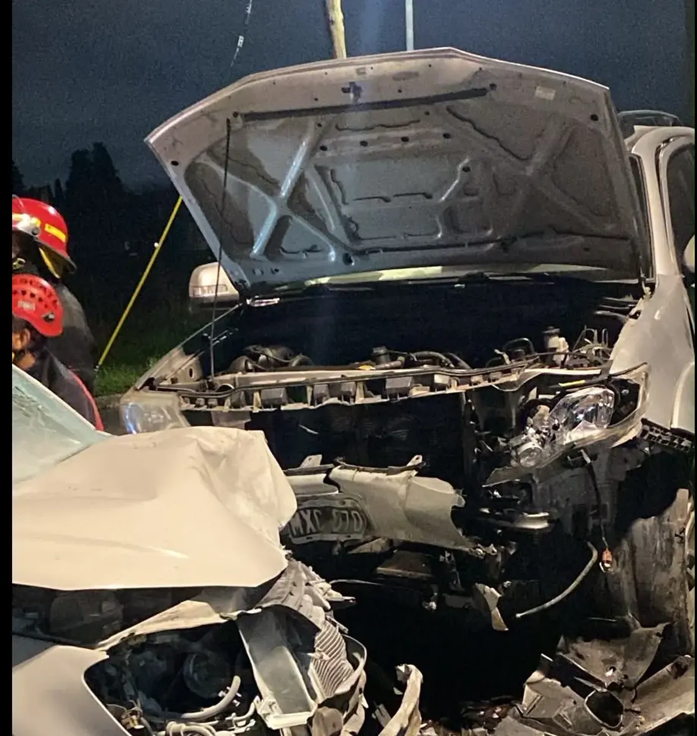 Así quedó la camioneta tras el fuerte choque en La Plata