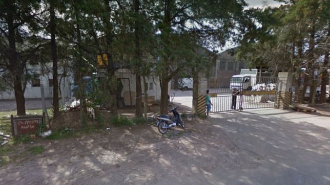 a los gritos, encapuchados y armados: asaltaron una distribuidora de hernandez