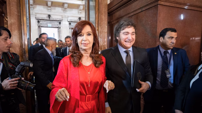 cristina kirchner critico a javier milei y lo acuso de destruir derechos laborales