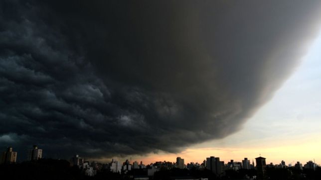 ¿a que hora exacta llegara el temporal y la fuerte tormenta a la plata?