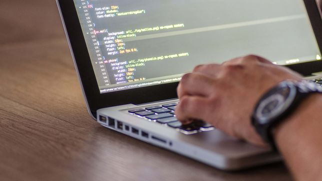 la unlp ofrece un taller de programacion e innovacion para chicos de 11 a 15 anos