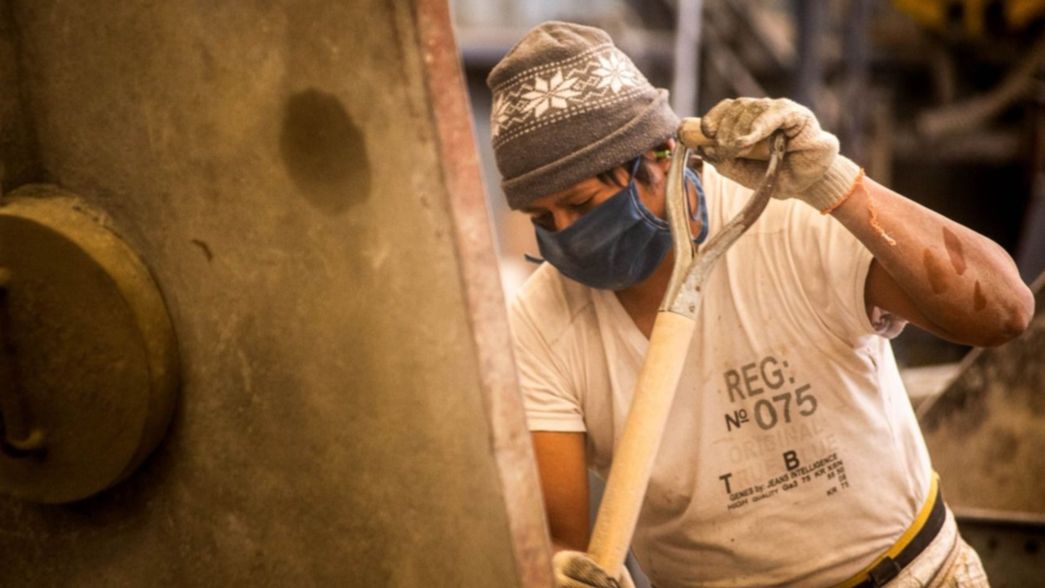 El Gobierno acelera la conversión de planes sociales en empleo junto a empresas y gremios