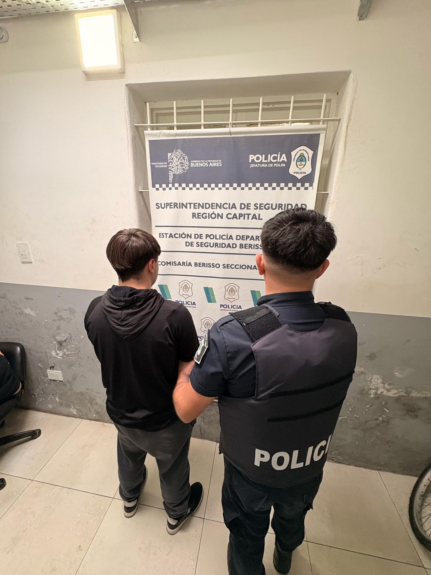 Los dos implicados fueron detenidos en la casa de uno de ellos, donde se escondían de las autoridades.