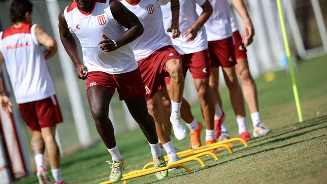 estudiantes define el equipo ante central cordoba con una baja clave y una duda en ataque