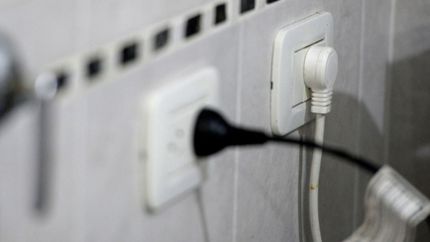Combustibles, teléfonos, prepagas y más: los aumentos que se vienen en febrero