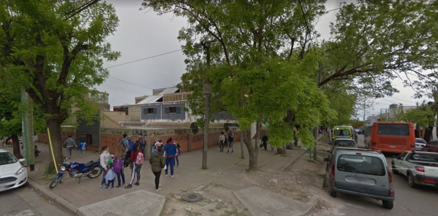 colegio comercial los hornos