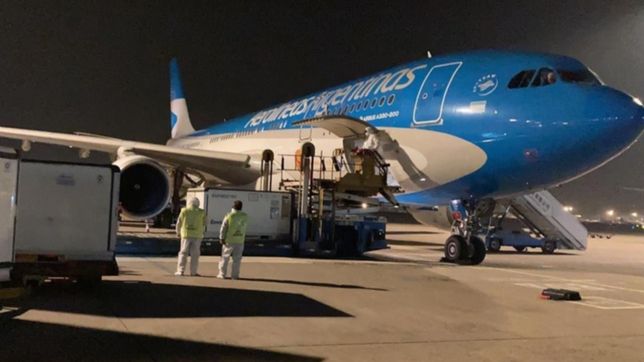 partio un nuevo vuelo de aerolineas argentinas a rusia en busca de mas vacunas