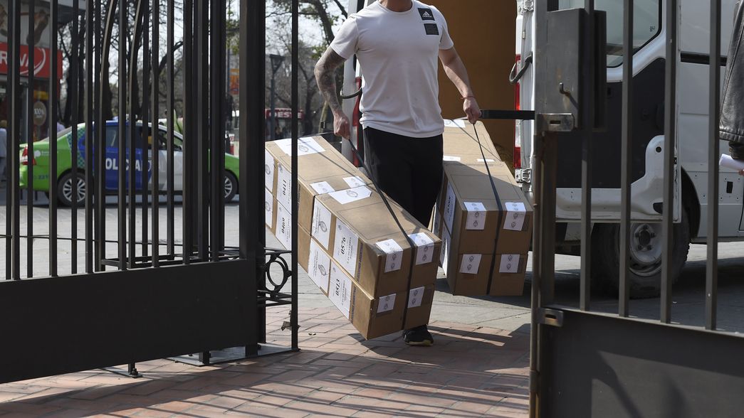 Urnas, credenciales y sobres: ultiman detalles logísticos para las elecciones de octubre