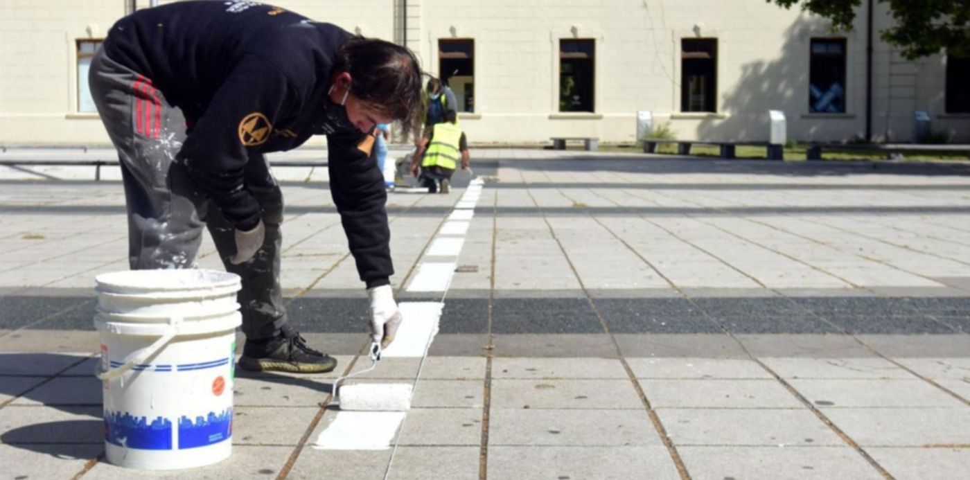 Feria de Emprendedores Plaza Malvinas preparativos protocolos