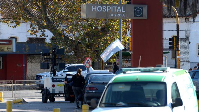 un joven de la plata fue apunalado por su padrastro con un cuchillo de cocina