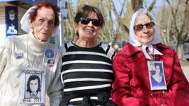 a 50 anos del golpe, el dia que las madres de plaza de mayo fueron reconocidas por gimnasia a 50 anos del golpe, el dia que las madres de plaza de mayo fueron reconocidas por gimnasia