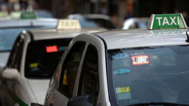 los choferes de taxis vuelven a exigir un aumento y reclaman una suba del 25%