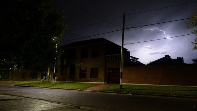 la plata en alerta por la llegada de la tormenta de santa rosa