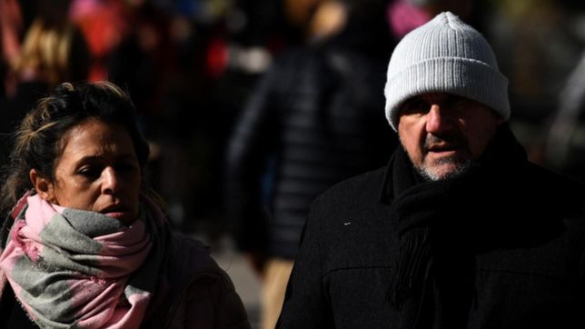 el frio sigue un dia mas a la espera de una mini primavera en la plata