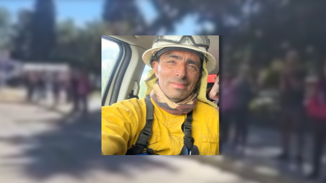 regreso el bombero de ensenada que trabajo en el bolson y lo despidieron como a un heroe