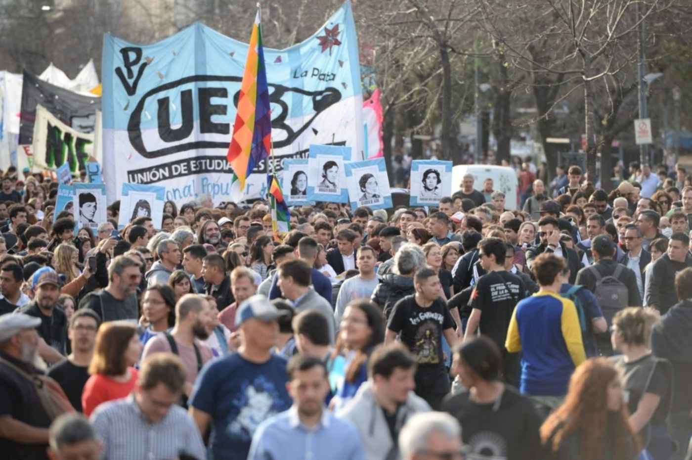 Axel Kicillof en la marcha de la noche de los lápices 2022