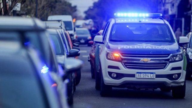 los vieron en actitud sospechosa, intentaron golpear a los policias y terminaron detenidos