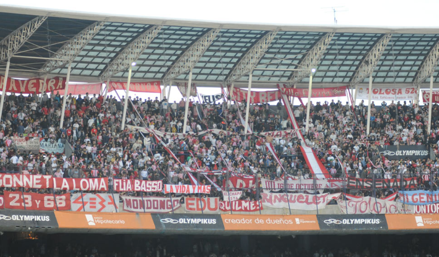 Estadio Racing hinchas de Estudiantes