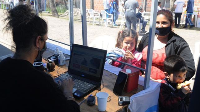 los presos y funcionarios publicos no cobraran el bono de $18.000 de la anses