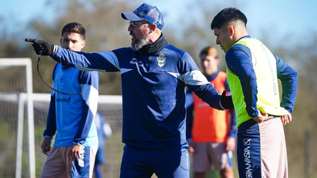 alejandro orfila tiene en mente un solo cambio para recibir a atletico tucuman