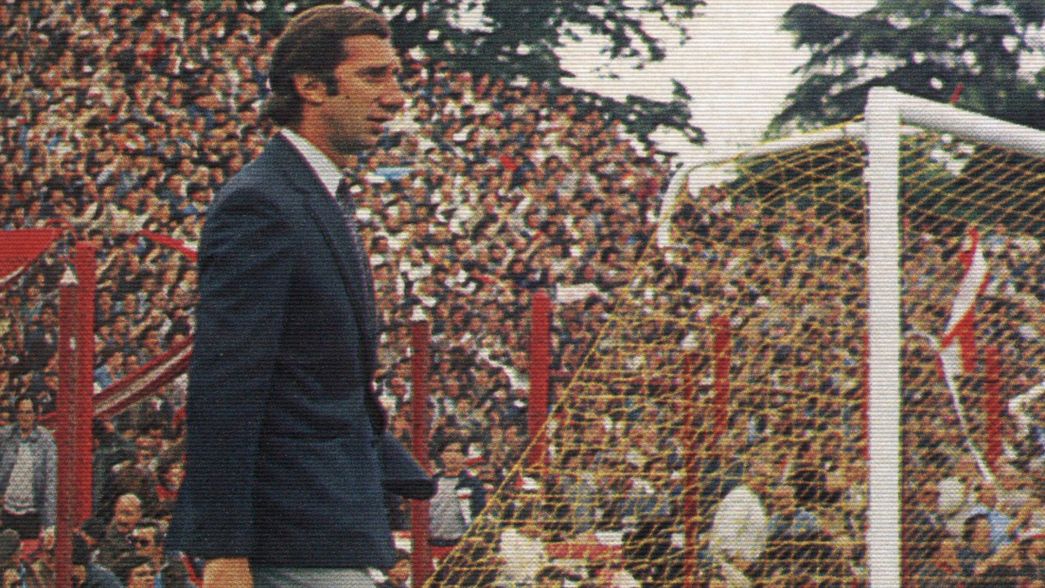 La insólita anécdota de un ex Estudiantes que se escondió de Carlos Bilardo arriba de un inodoro