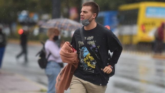 alerta por vientos y lluvias fuertes en la plata: a que hora llegarian las tormentas