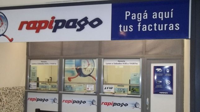 entro a un rapipago, golpeo salvajemente a una empleada y escapo con 20 mil pesos