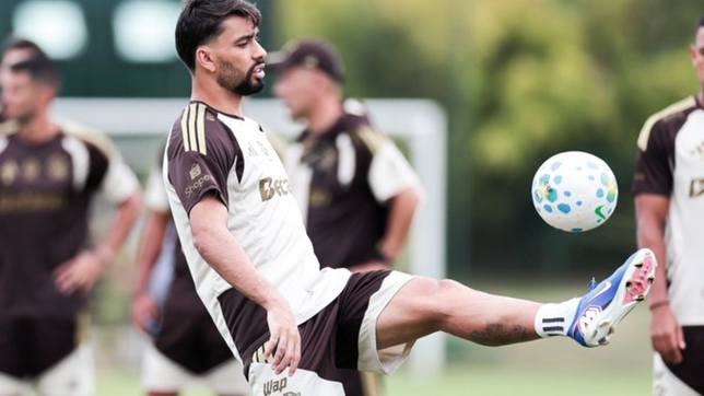lucas paqueta vuelve a ser duda en flamengo para jugar ante estudiantes: ¿que le paso?