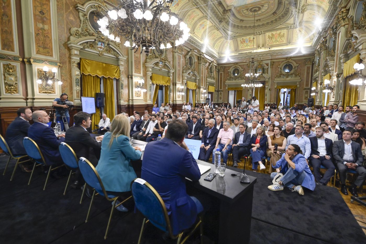 Axel Kicillof present&oacute; el presupuesto ante los intendentes de la interior bonaerense