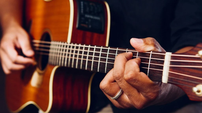 musica, danza y comida tipica de la mano de la tincho pena en los miercoles de la plata