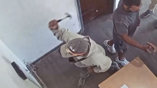 el vinculo del hombre que rompio el control biometrico con uno de los asesinos de cabezas