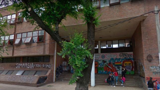 se suspendieron las clases en dos colegios de la ciudad porque no tienen agua
