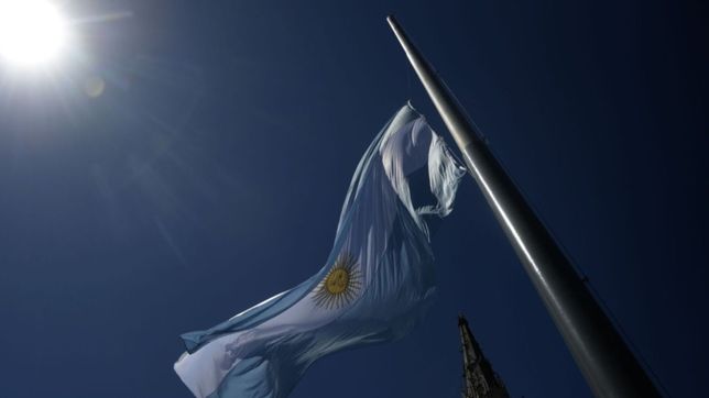tedeum, izamiento de bandera y emocion, asi se vivio el particular cumpleanos de la plata