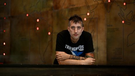 La historia del nene criticón que se convirtió en periodista y busca recuperar el fuego sagrado La historia del nene criticón que se convirtió en periodista y busca recuperar el fuego sagrado