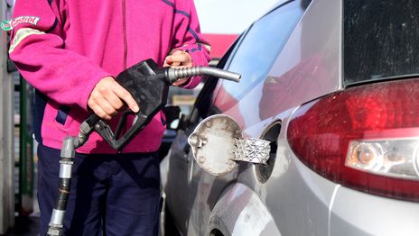 En abril subirán los precios de los combustibles en La Plata