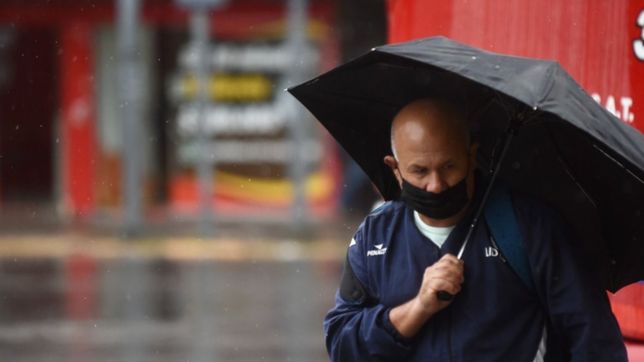 sabado gris, fresco y con amenaza de lluvia durante todo el dia en la plata