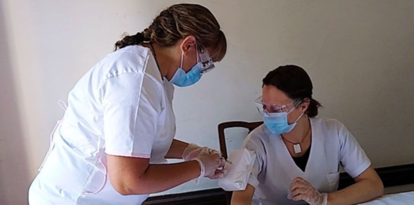 Capacitación de enfermeros para la vacunación de Coronavirus