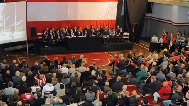 deuda y polemica: quieren perdonarle a estudiantes hasta lo que debe en patentes de autos