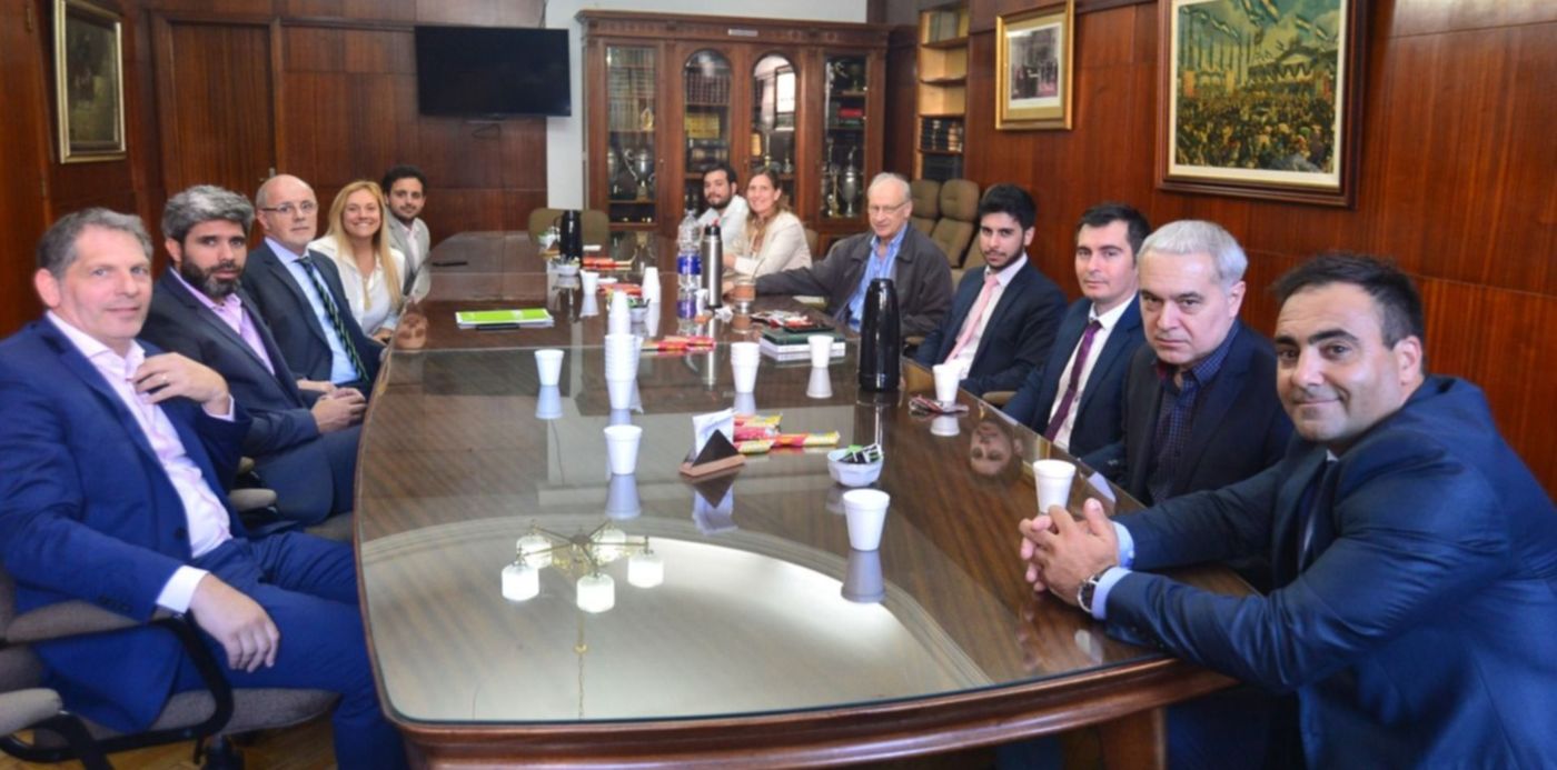 1573074068755.jpg?oh=996&x= 4&width=1499&height=750&rotate=0&scaleY=1&y=198&scaleX=1&ow=1500&&cw=1920&ch=950