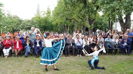 la comuna inauguro una nueva plaza en la plata:¿como se llama y donde esta ubicada? la comuna inauguro una nueva plaza en la plata:¿como se llama y donde esta ubicada?