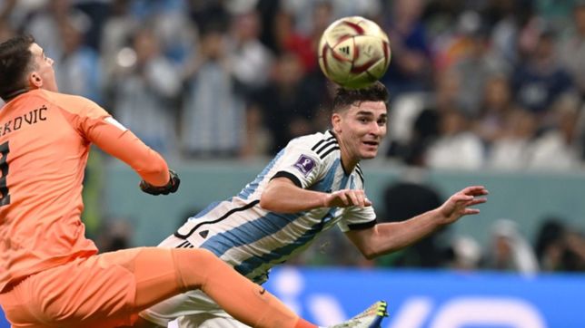 video: el gol maradoniano de julian alvarez que le dio el 2 a 0 a argentina ante croacia