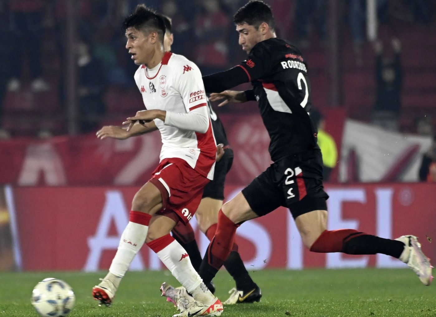 Estudiantes empató sin goles con Huracán por la Liga Profesional