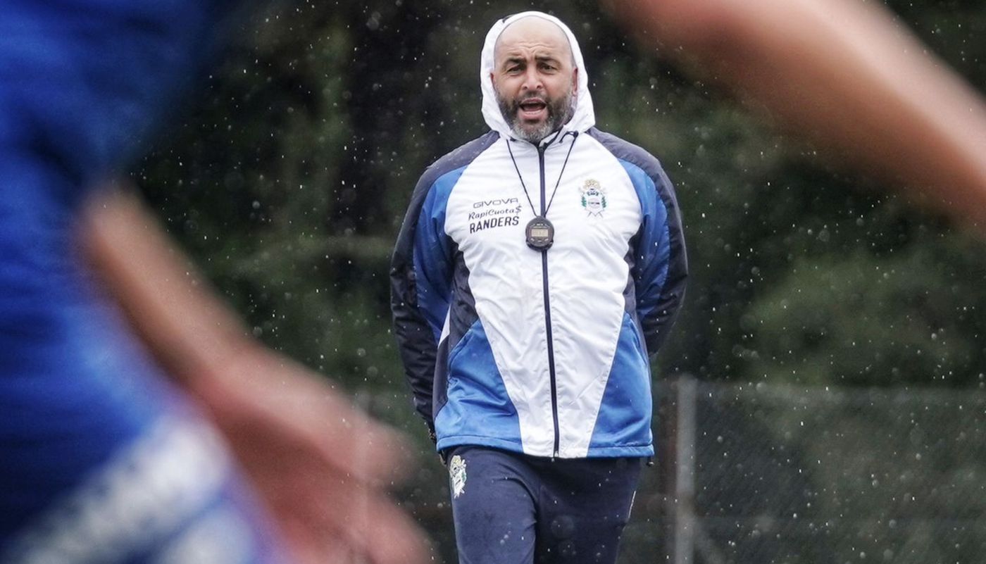 Marcelo Méndez entrenamiento Gimnasia 9.jpg