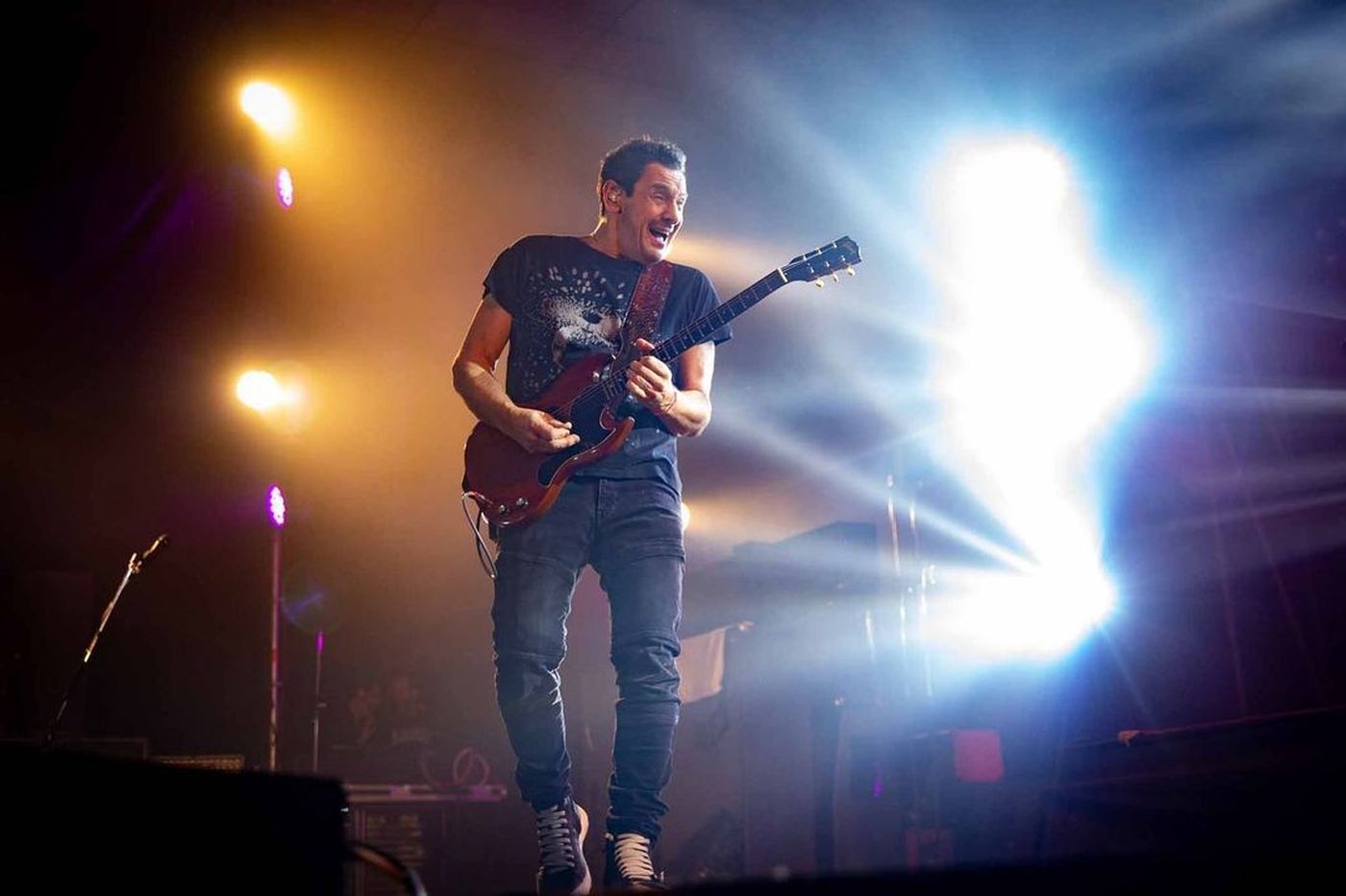 Divididos inauguró el rock pospandemia, en el Estadio Atenas.