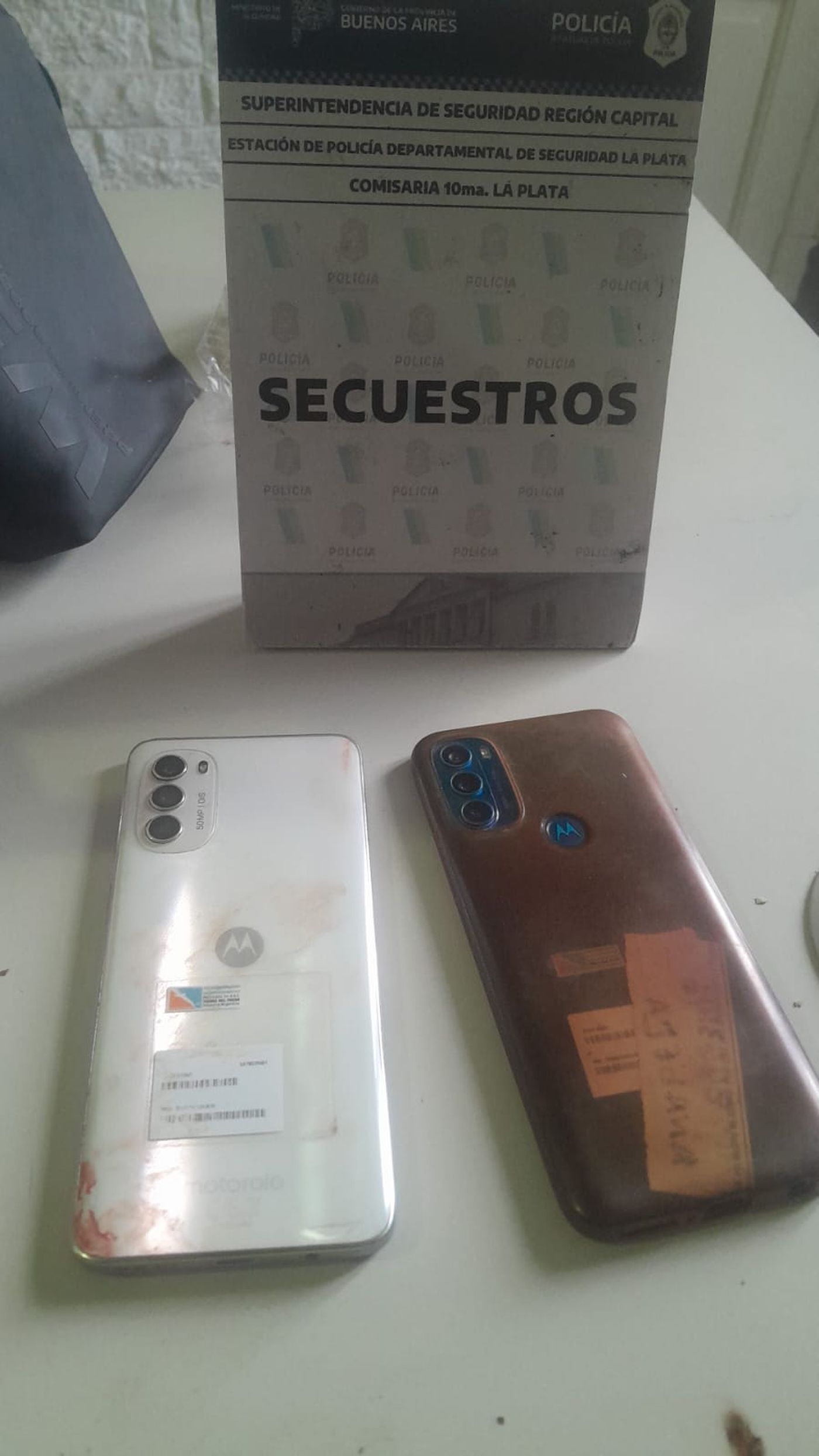 Los teléfonos de los detenidos serán peritados para esclarecer las contradicciones detectadas en sus relatos