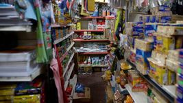 por la crisis, cierra un almacen de la plata y se despide con grandes ofertas por la crisis, cierra un almacen de la plata y se despide con grandes ofertas