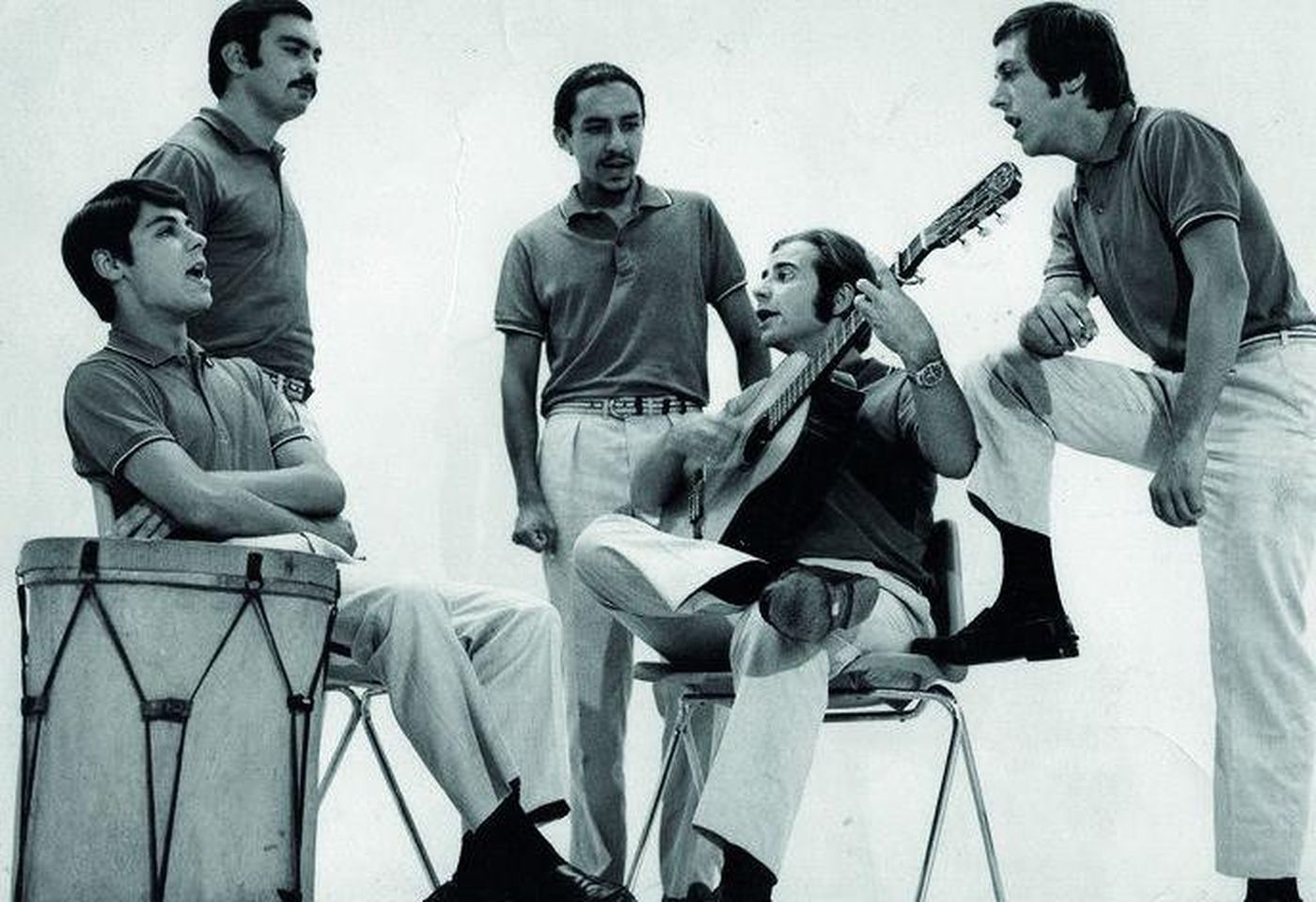 Sus arreglos musicales estuvieron en la vanguardia de lo vocal. 